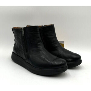 NEW Stride Bamford II Women's Walking Boots Olive US Size 8.5 NEW IN BOX